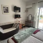 Hotel Askamnia And