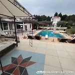 Askamnia And Hotel 4*