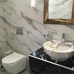 Hotel Askamnia And