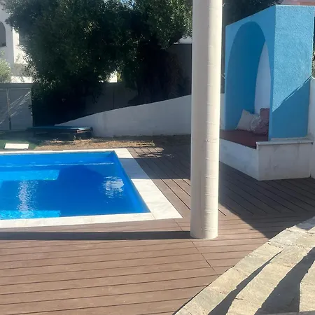 فندق Askamnia And