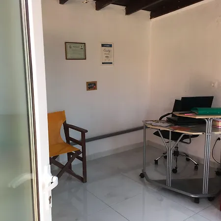 Askamnia And فندق نيكيتي