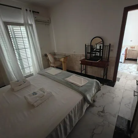 Hotel Askamnia And