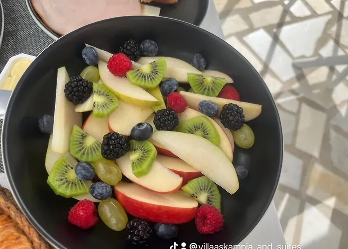 Askamnia And Nikiti (Sithonia)