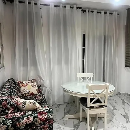 Hotel Askamnia And