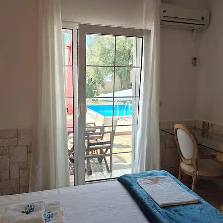 Hotel Askamnia And
