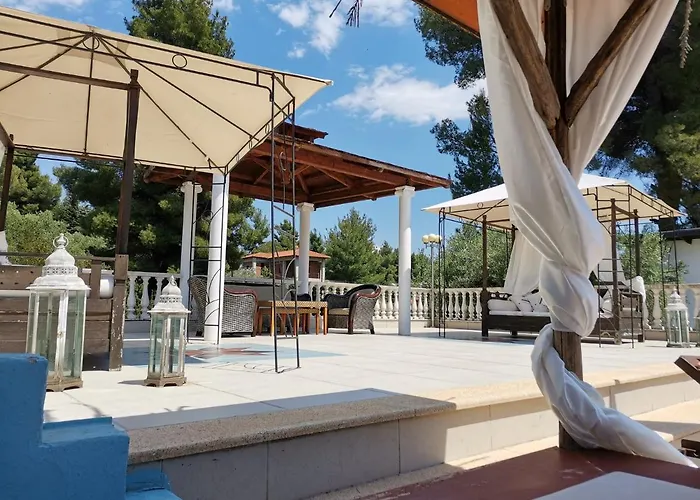Hotel Askamnia And