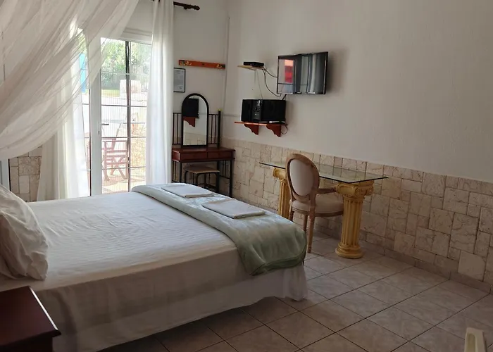 Hotel Askamnia And